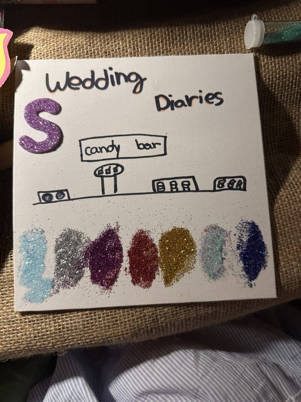 Wedding Diaries canvas με σχέδιο candy bar και glitter σε γάμο